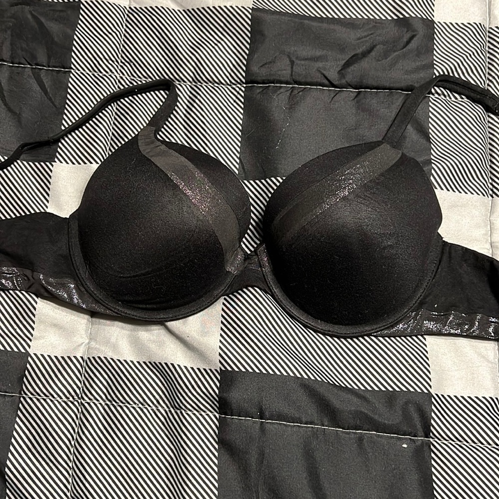 Victoria’s Secret push up bra